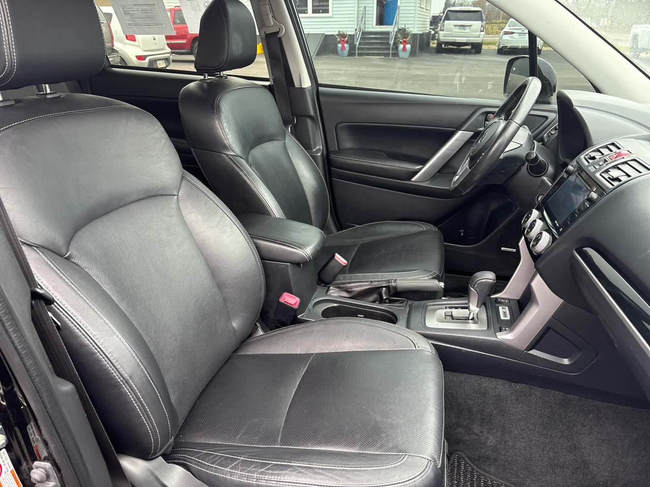 Subaru Forester 2.5i Limited CVT 2017