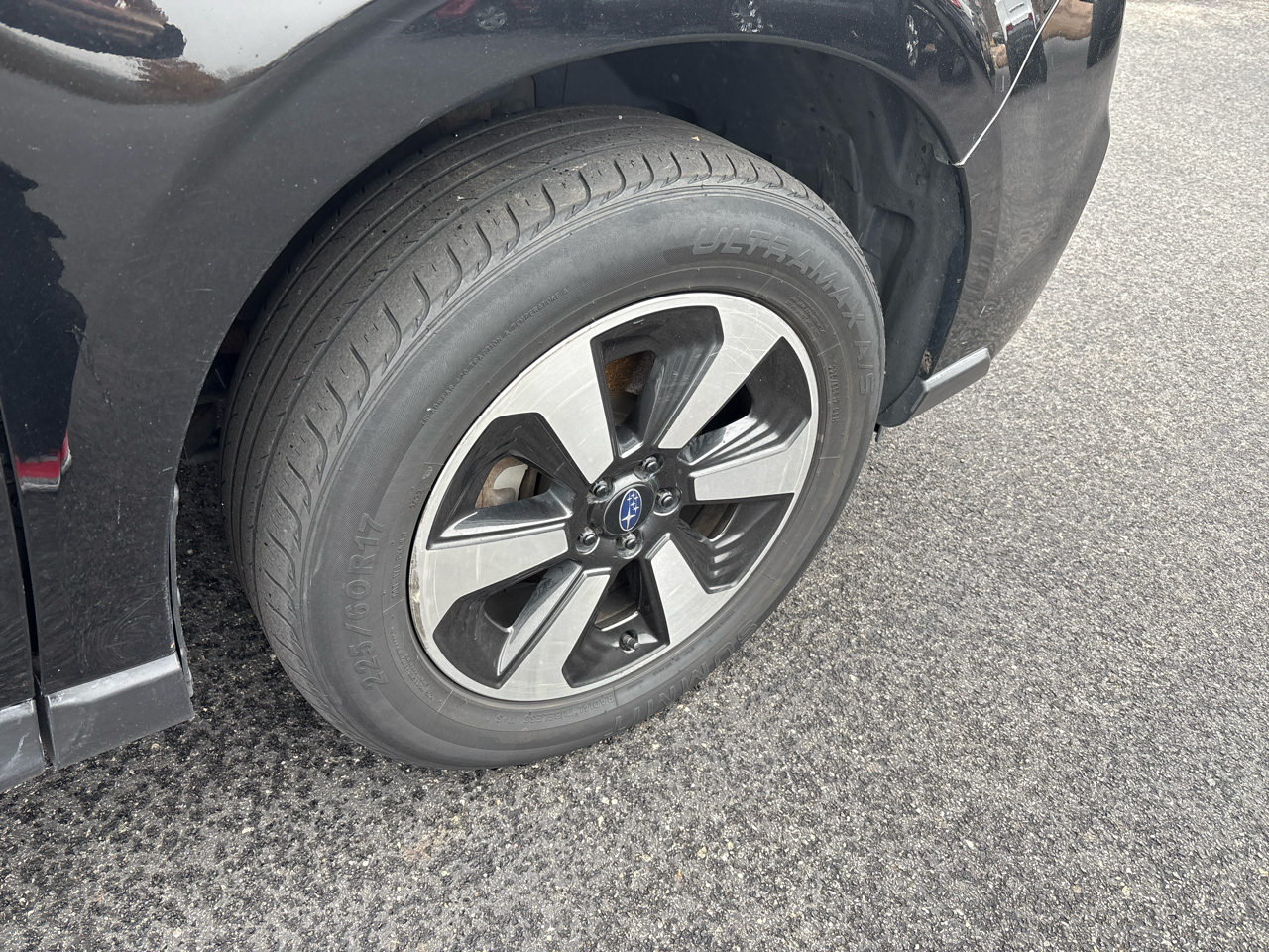 Subaru Forester 2.5i Limited CVT 2017