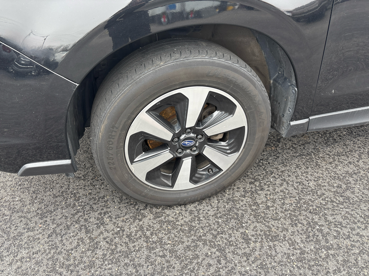 Subaru Forester 2.5i Limited CVT 2017