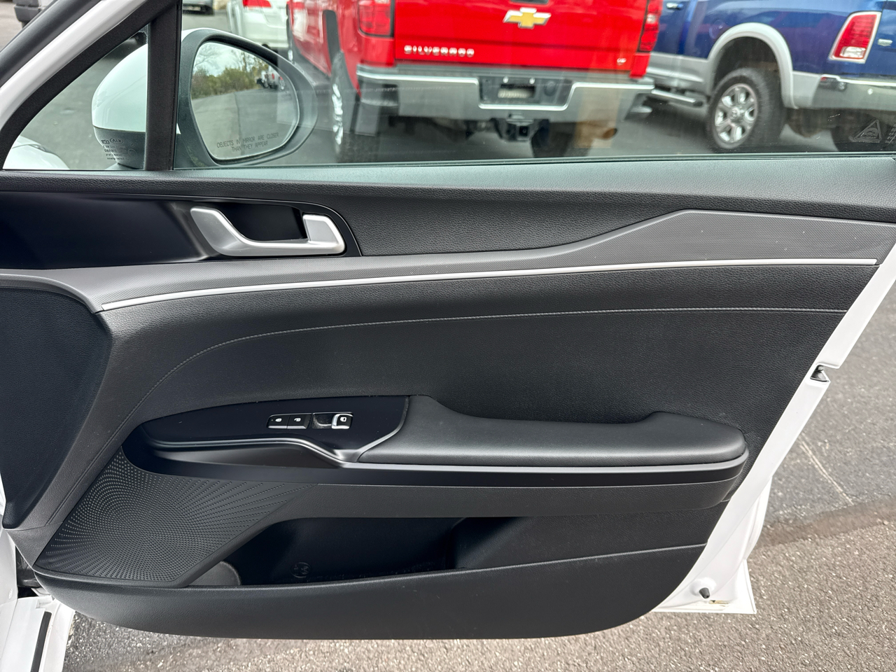 Kia K5 LXS Auto FWD 2021 Kia K5 LXS Auto FWD 2021