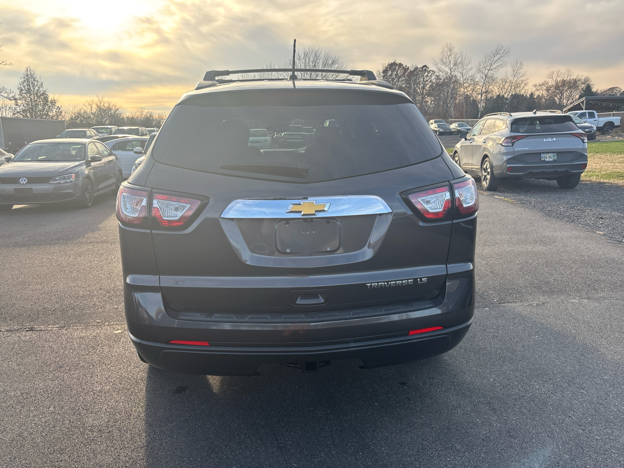 2015 Chevrolet Traverse LS photo 3