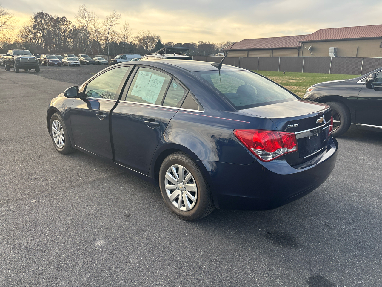 Chevrolet Cruze 4dr Sdn LS 2011