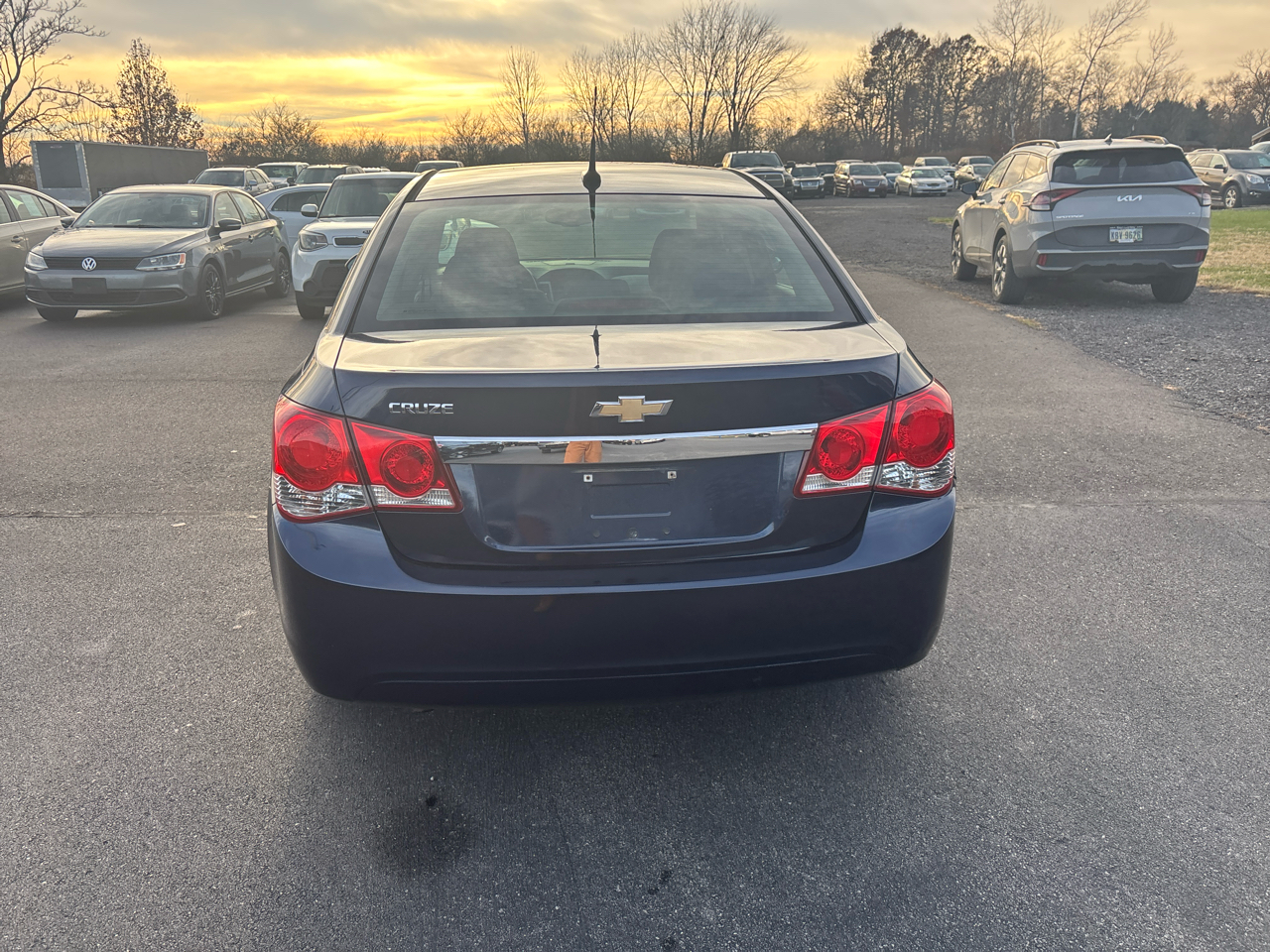 Chevrolet Cruze 4dr Sdn LS 2011