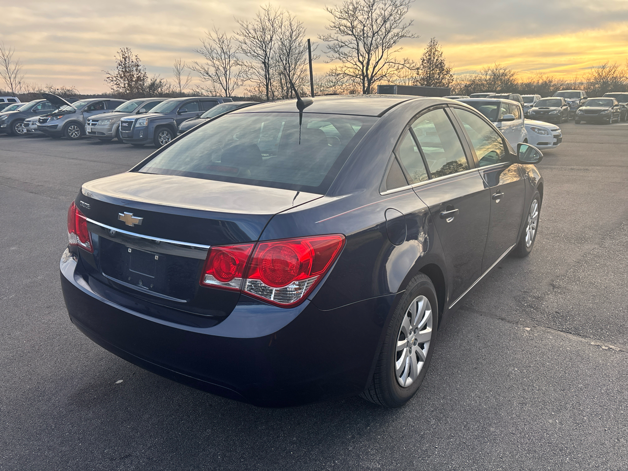 Chevrolet Cruze 4dr Sdn LS 2011