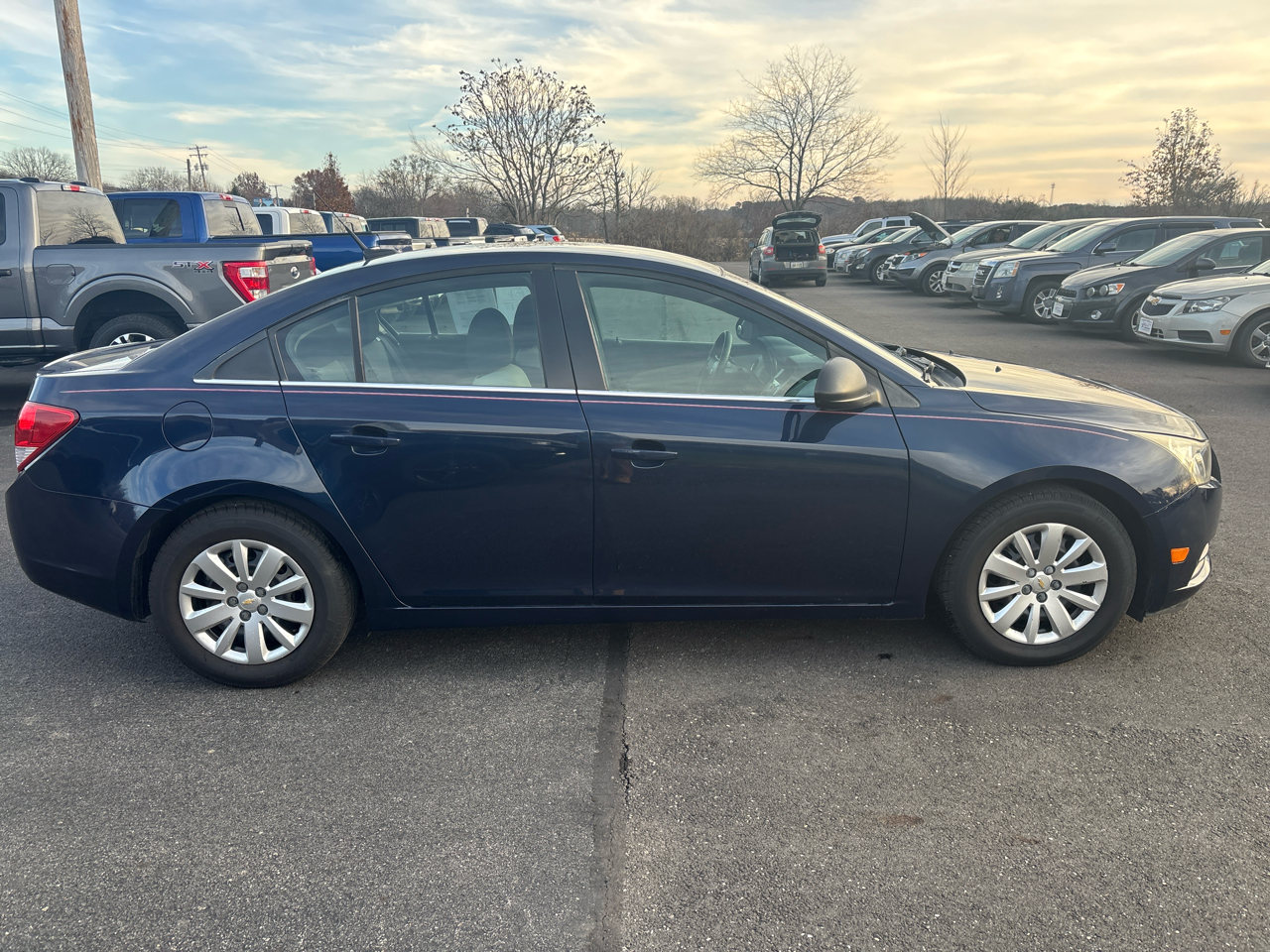 Chevrolet Cruze 4dr Sdn LS 2011