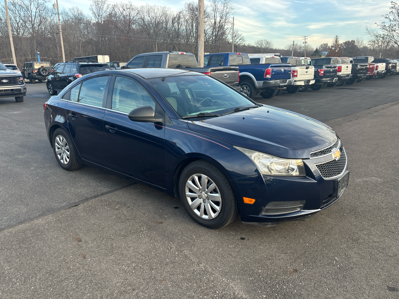 Chevrolet Cruze 4dr Sdn LS 2011
