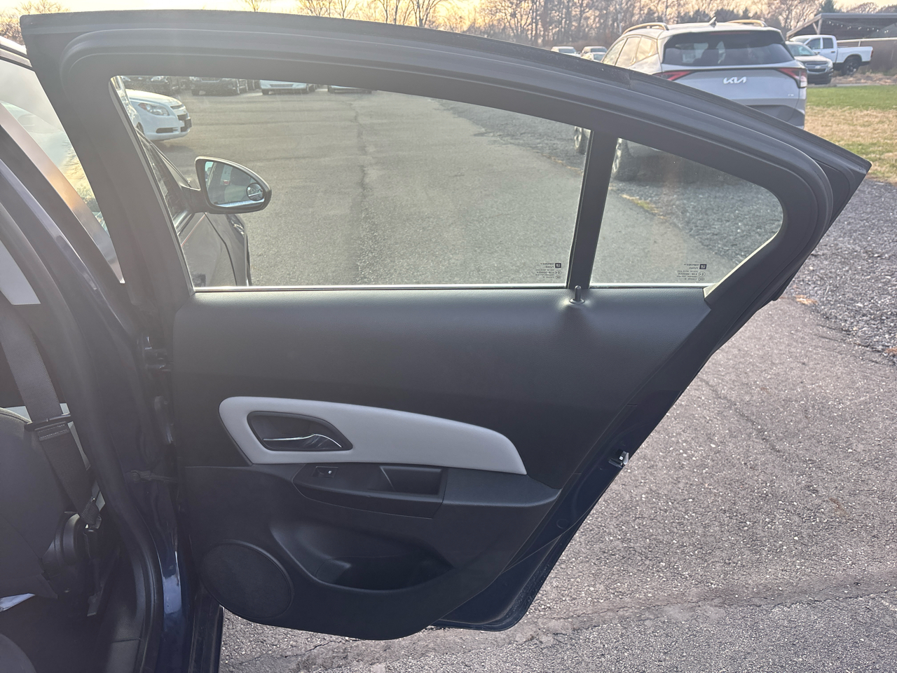 Chevrolet Cruze 4dr Sdn LS 2011