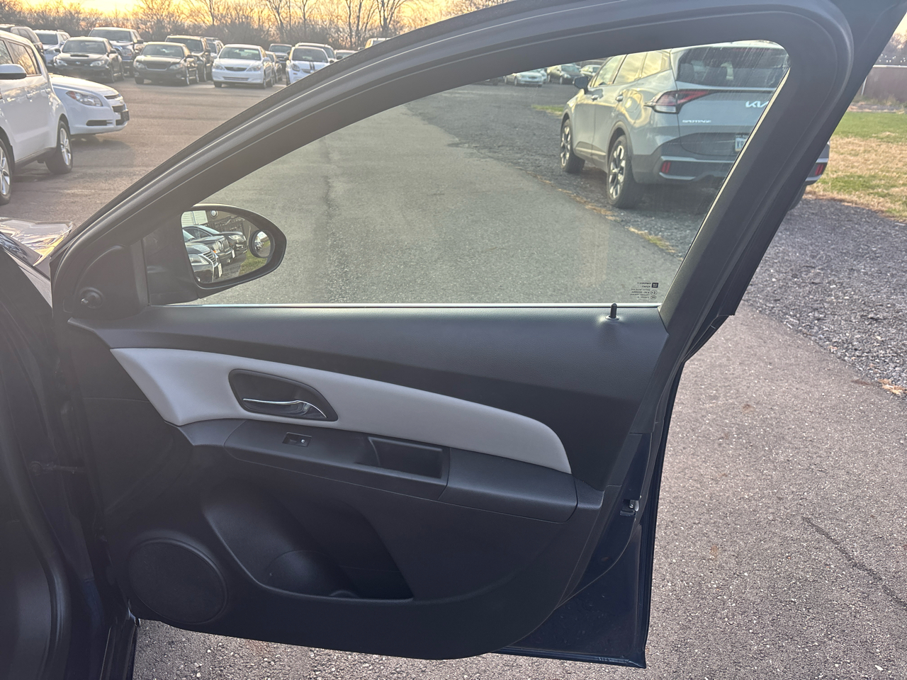 Chevrolet Cruze 4dr Sdn LS 2011