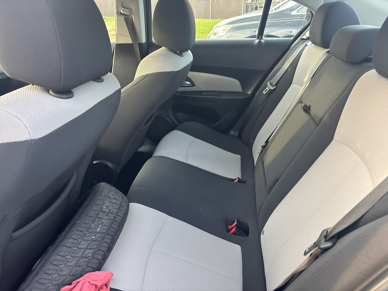 Chevrolet Cruze 4dr Sdn LS 2011