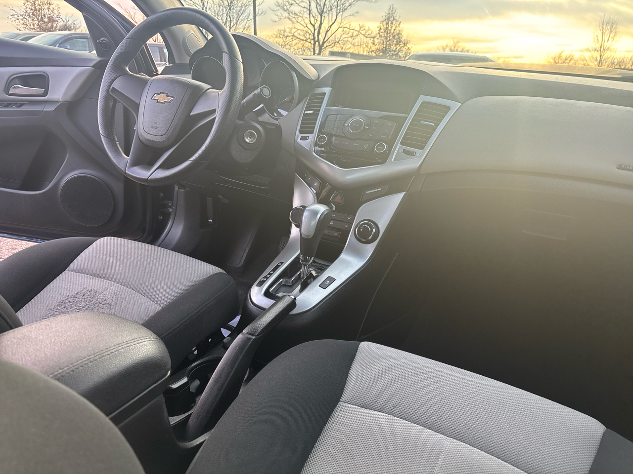 Chevrolet Cruze 4dr Sdn LS 2011