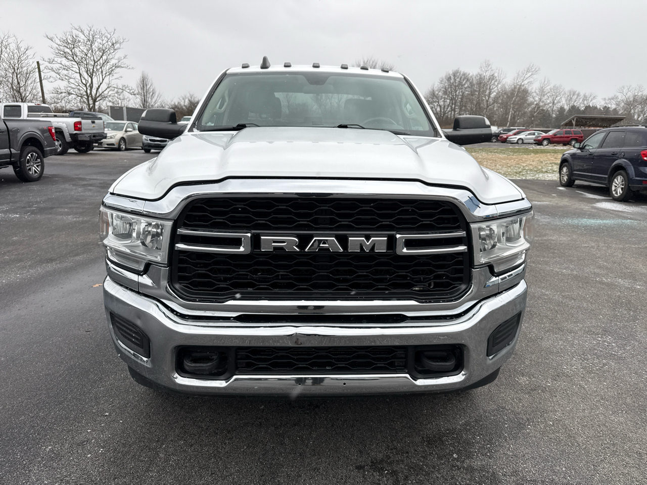 RAM 3500 Chassis Cab Tradesman 2WD Crew Cab 60" CA 172.4" WB 2019