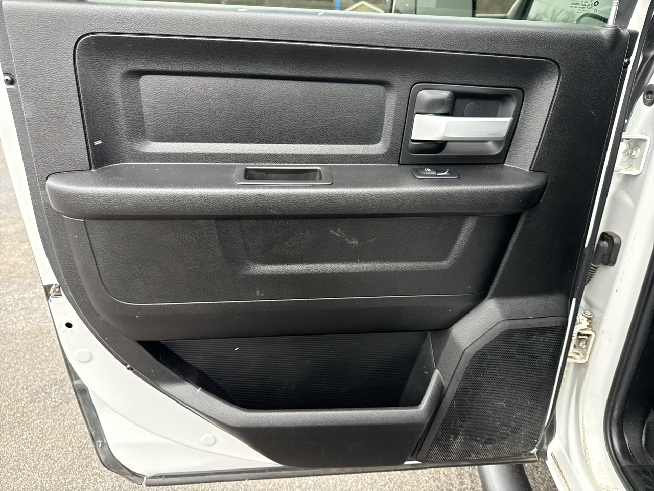 RAM 3500 Chassis Cab Tradesman 2WD Crew Cab 60" CA 172.4" WB 2019