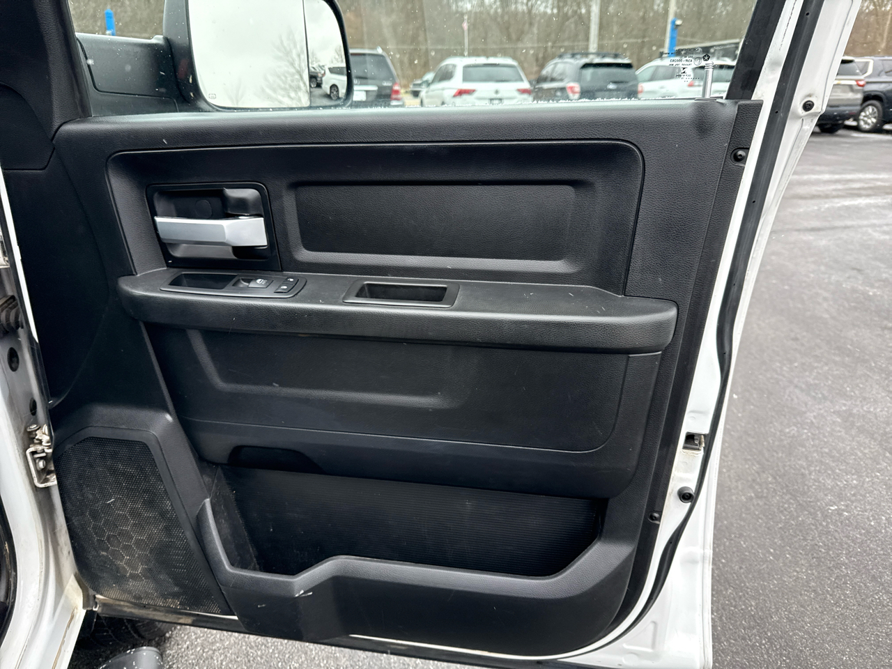 RAM 3500 Chassis Cab Tradesman 2WD Crew Cab 60" CA 172.4" WB 2019