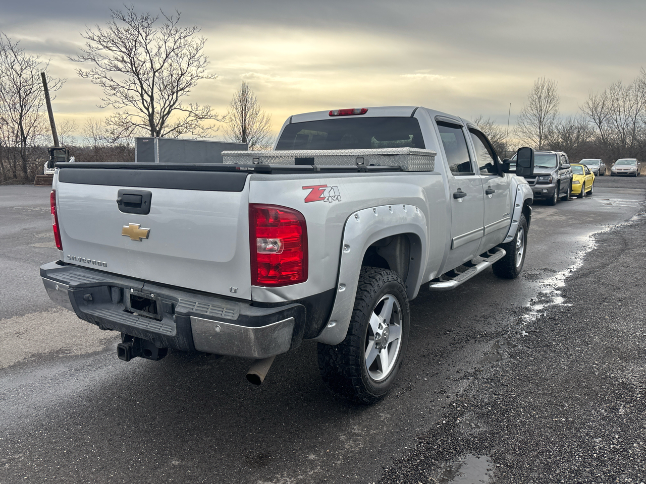 Chevrolet Silverado 2500HD 4WD Crew Cab 153.7" LT 2011