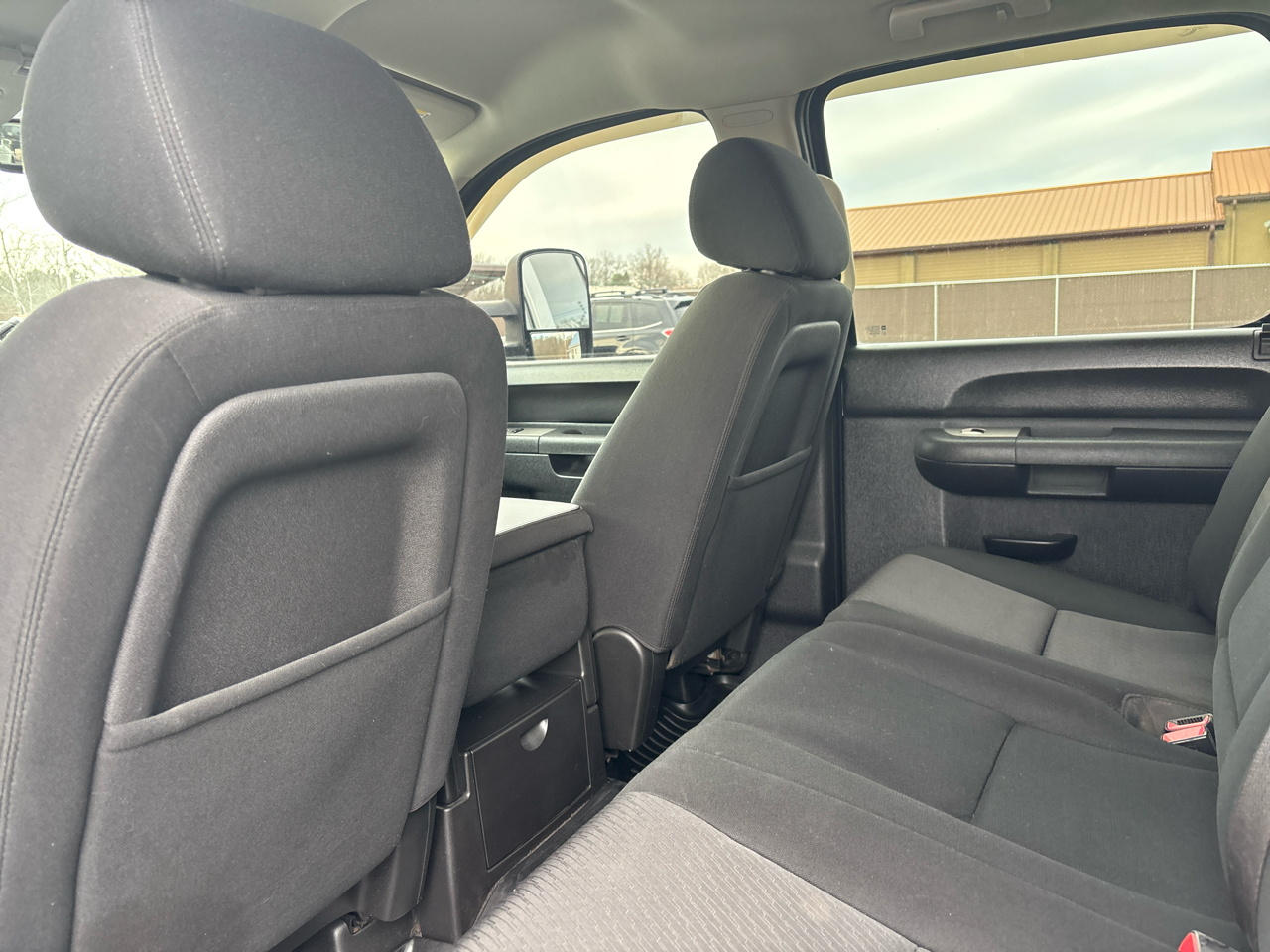 Chevrolet Silverado 2500HD 4WD Crew Cab 153.7" LT 2011