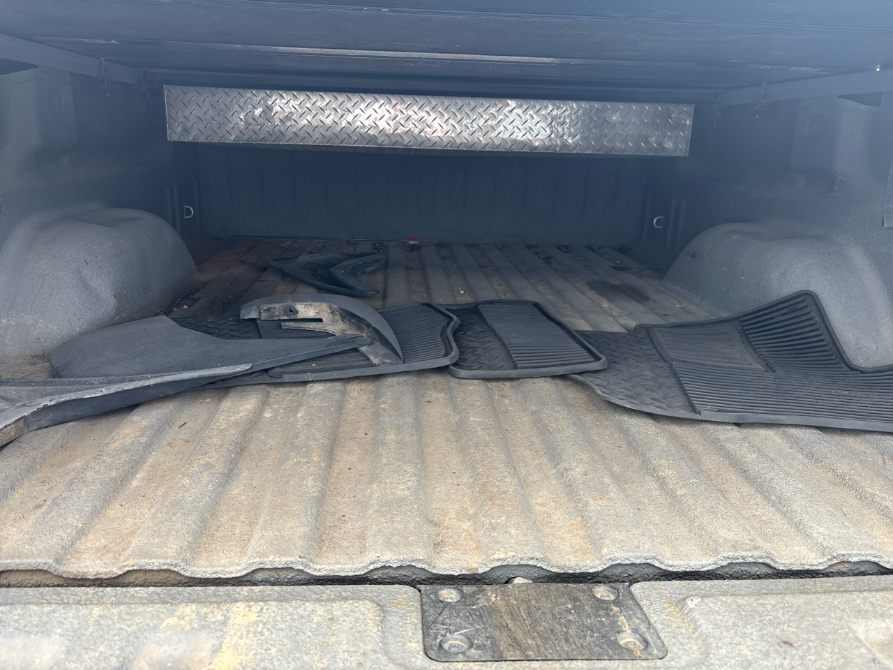 Chevrolet Silverado 2500HD 4WD Crew Cab 153.7" LT 2011