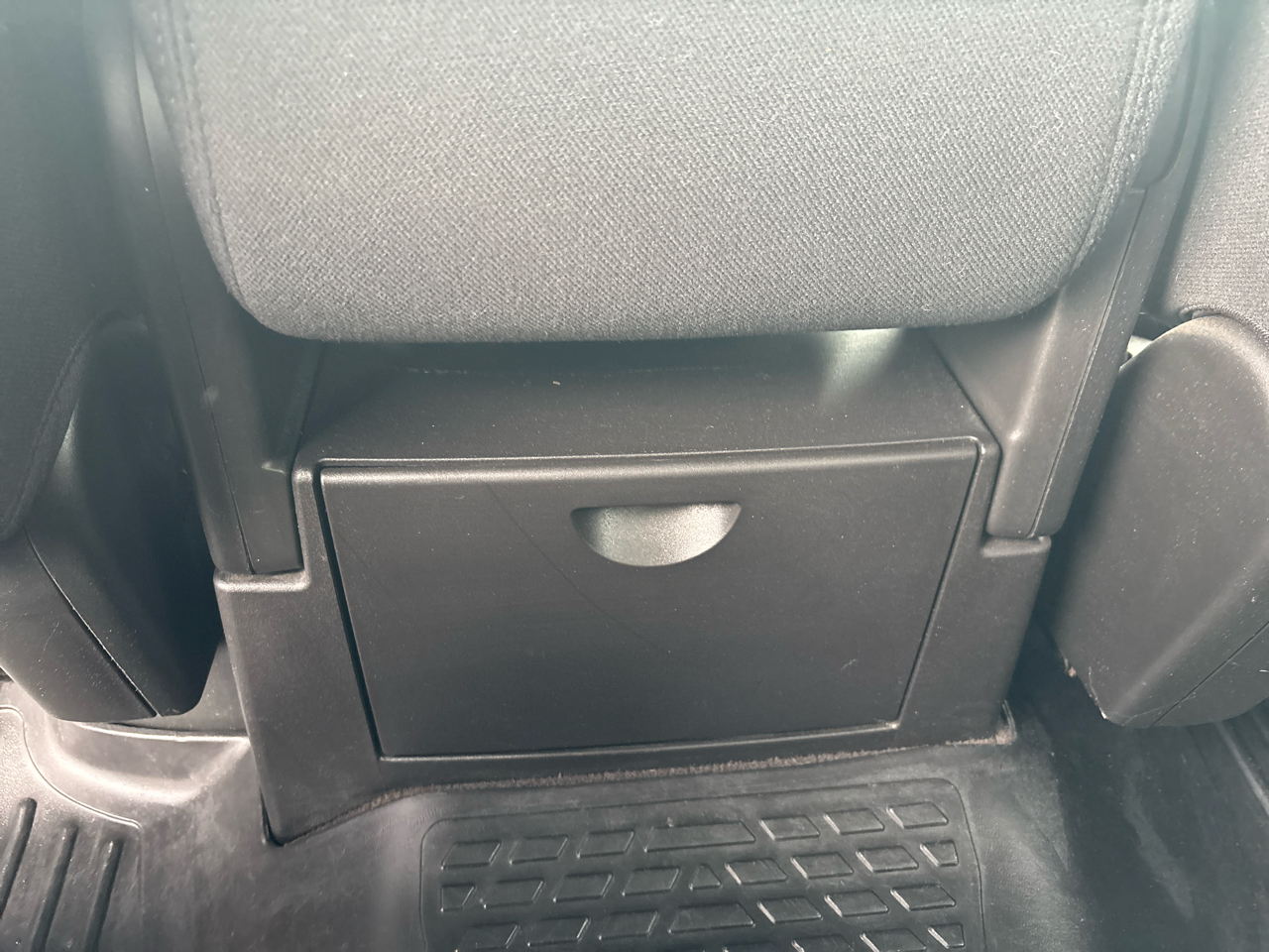 Chevrolet Silverado 2500HD 4WD Crew Cab 153.7" LT 2011