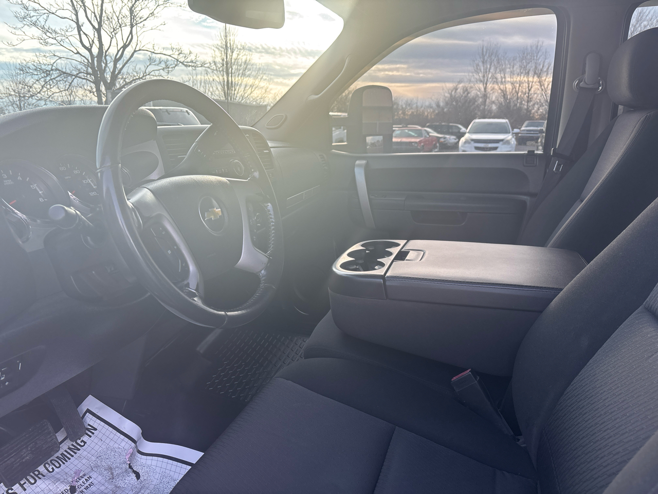 Chevrolet Silverado 2500HD 4WD Crew Cab 153.7" LT 2011