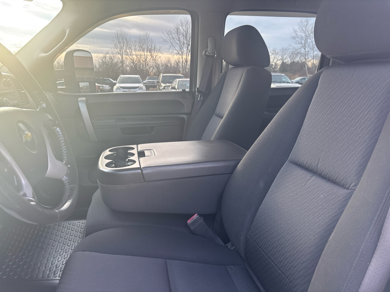 Chevrolet Silverado 2500HD 4WD Crew Cab 153.7" LT 2011