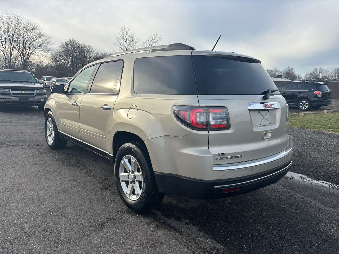 GMC Acadia FWD 4dr SLE1 2014