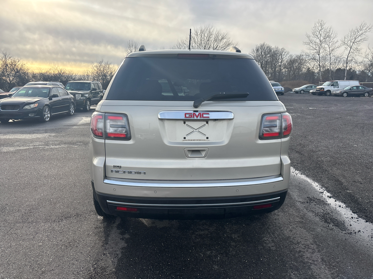 GMC Acadia FWD 4dr SLE1 2014