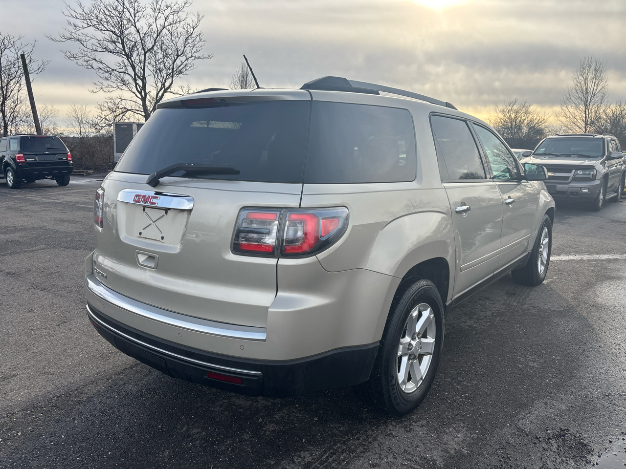 GMC Acadia FWD 4dr SLE1 2014