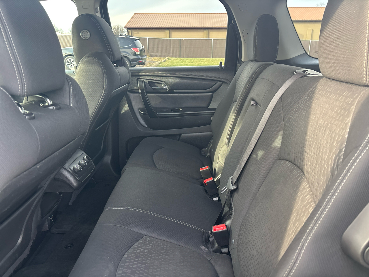 GMC Acadia FWD 4dr SLE1 2014