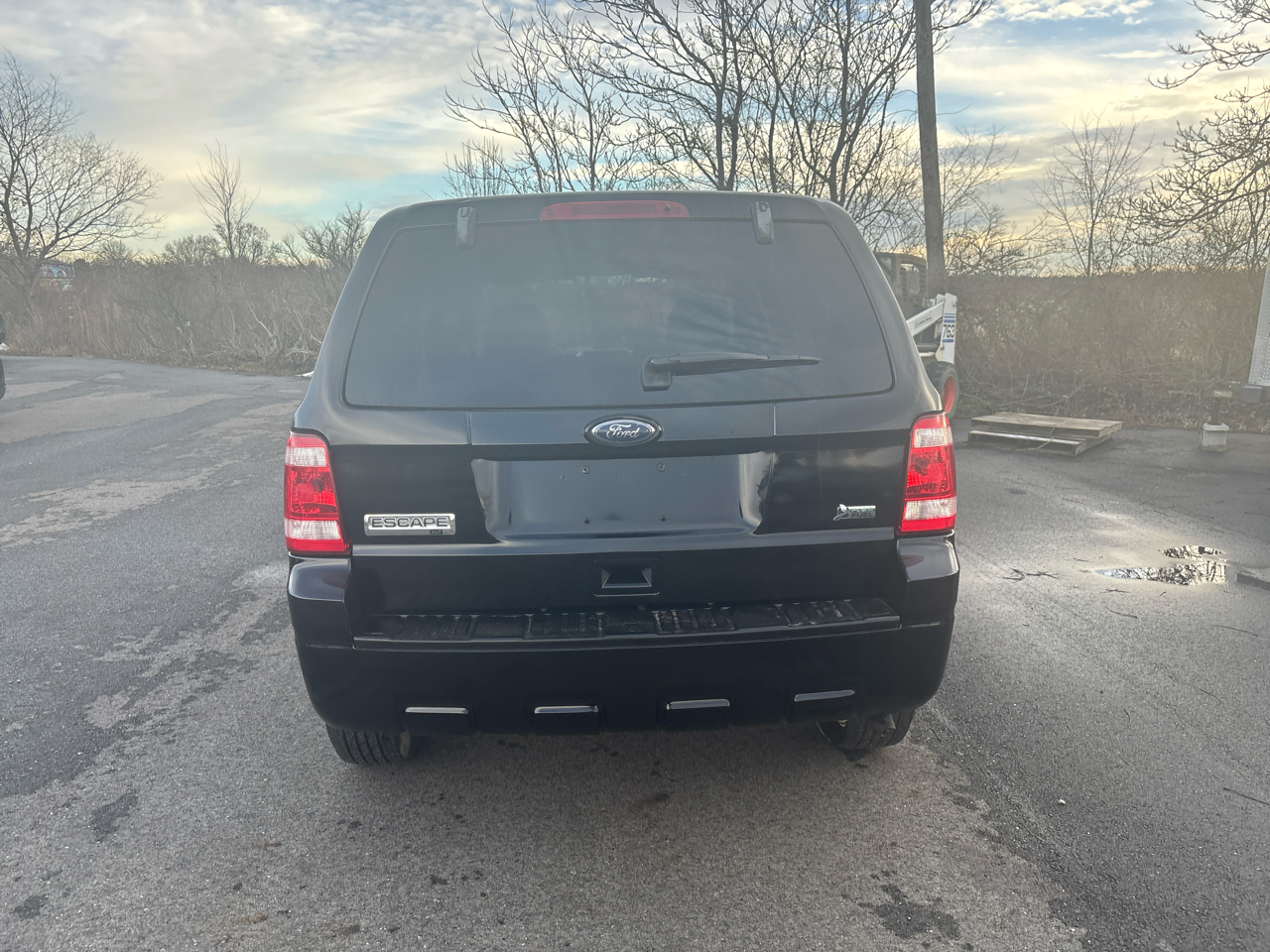 Ford Escape FWD 4dr XLS 2011