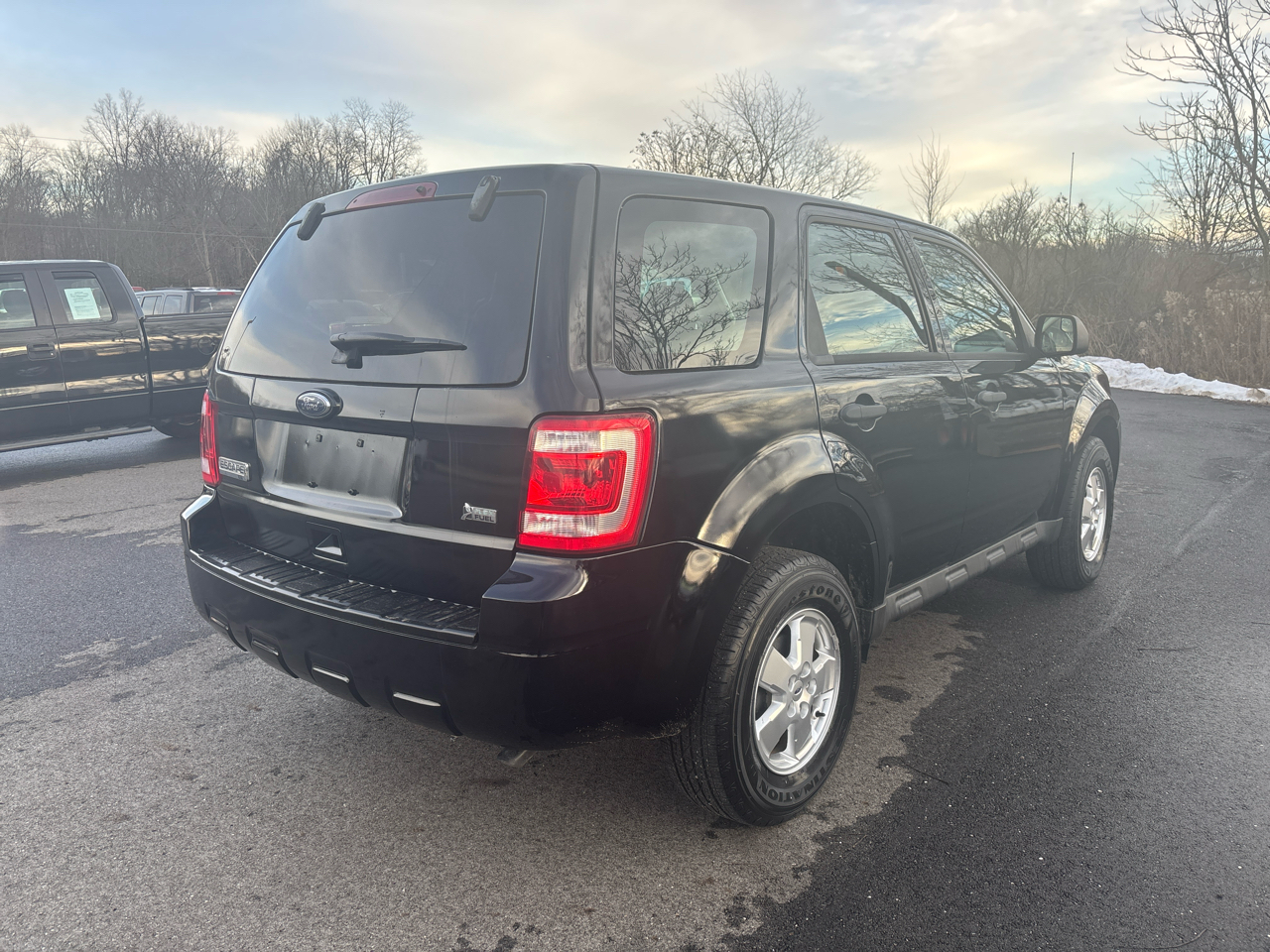 Ford Escape FWD 4dr XLS 2011