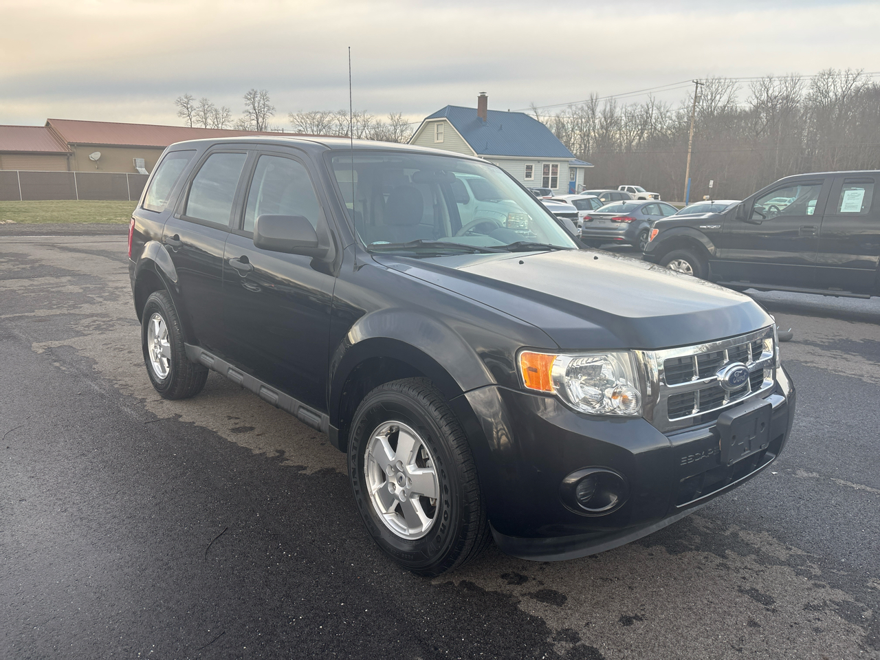 Ford Escape FWD 4dr XLS 2011