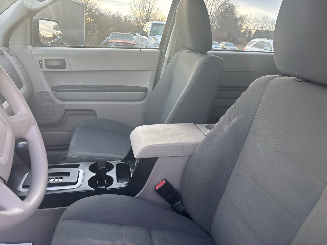 Ford Escape FWD 4dr XLS 2011