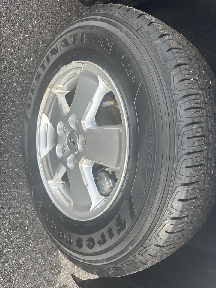 Ford Escape FWD 4dr XLS 2011