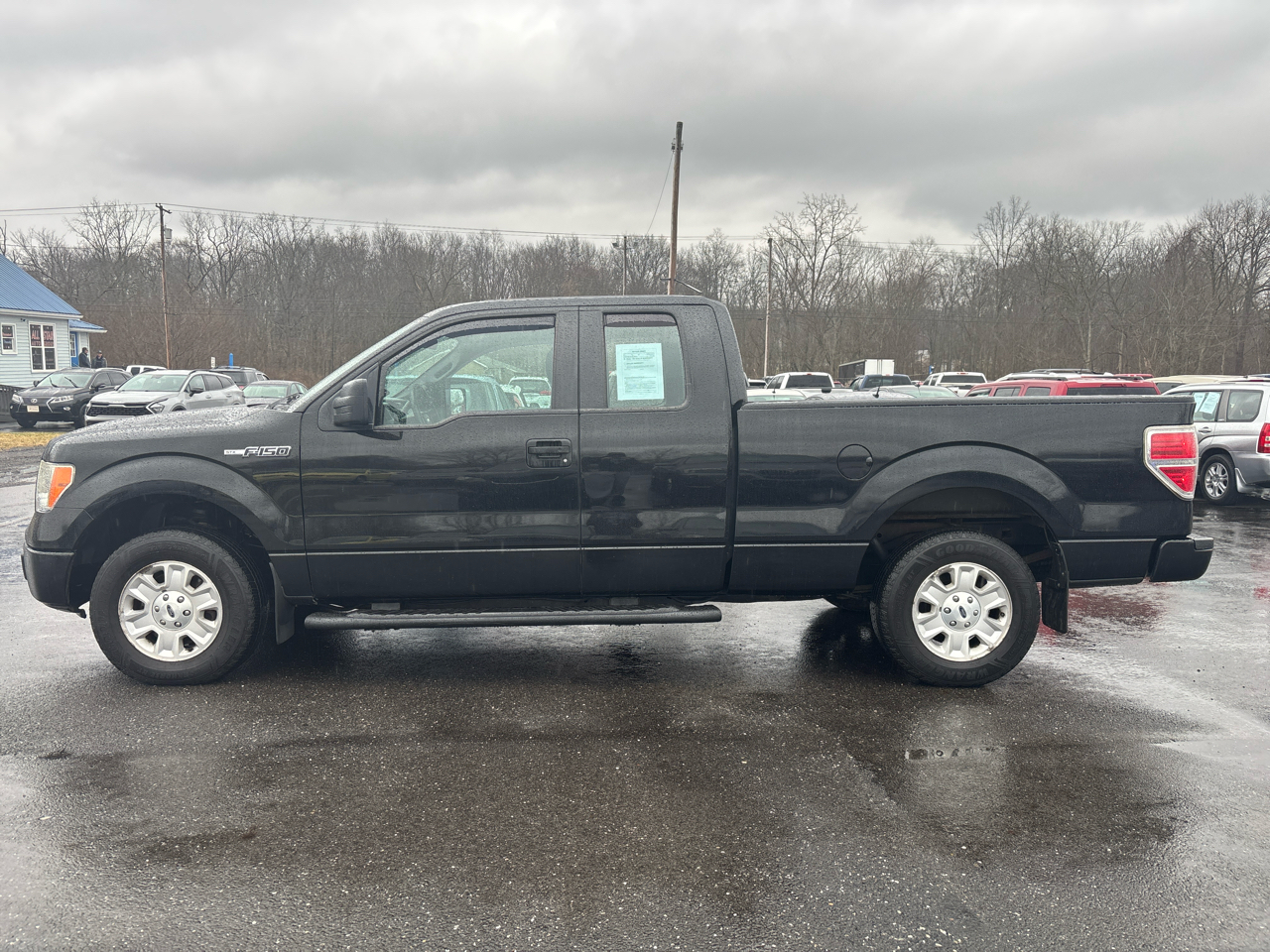 Ford F-150 2WD SuperCab 145" XL 2013
