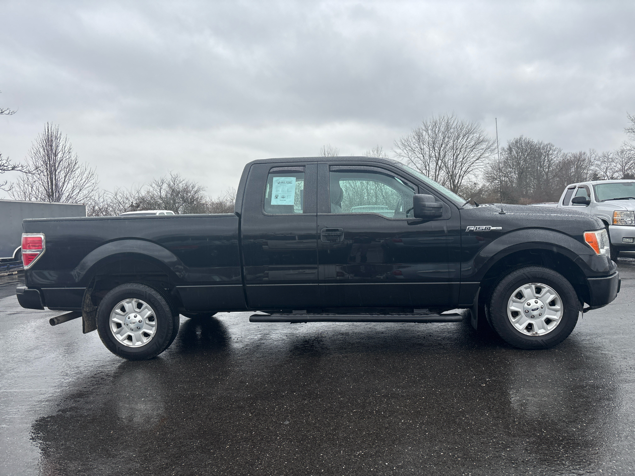 Ford F-150 2WD SuperCab 145" XL 2013