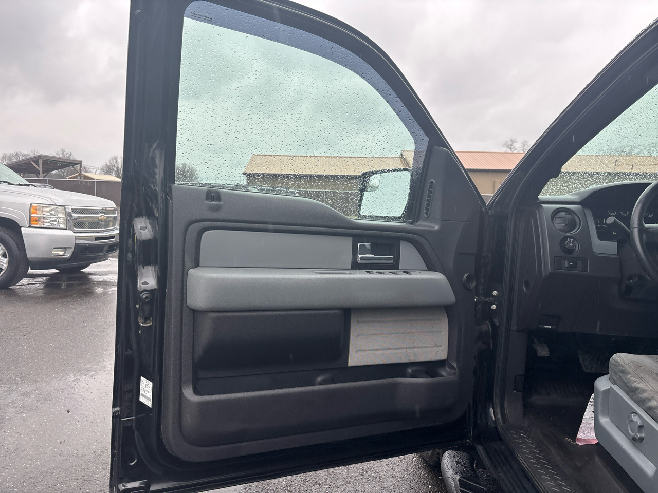 Ford F-150 2WD SuperCab 145" XL 2013