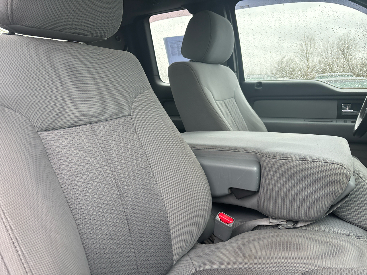 Ford F-150 2WD SuperCab 145" XL 2013