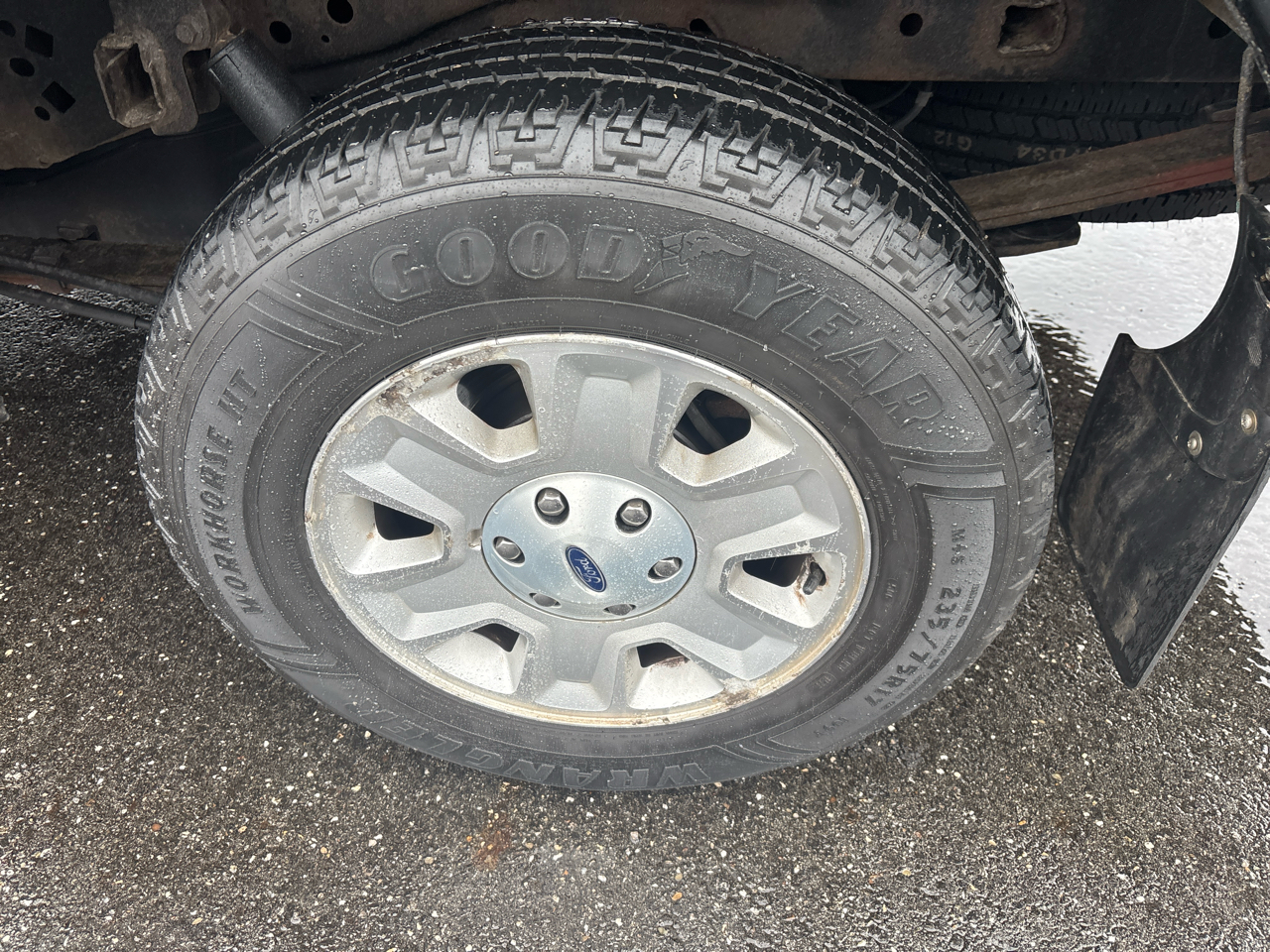 Ford F-150 2WD SuperCab 145" XL 2013