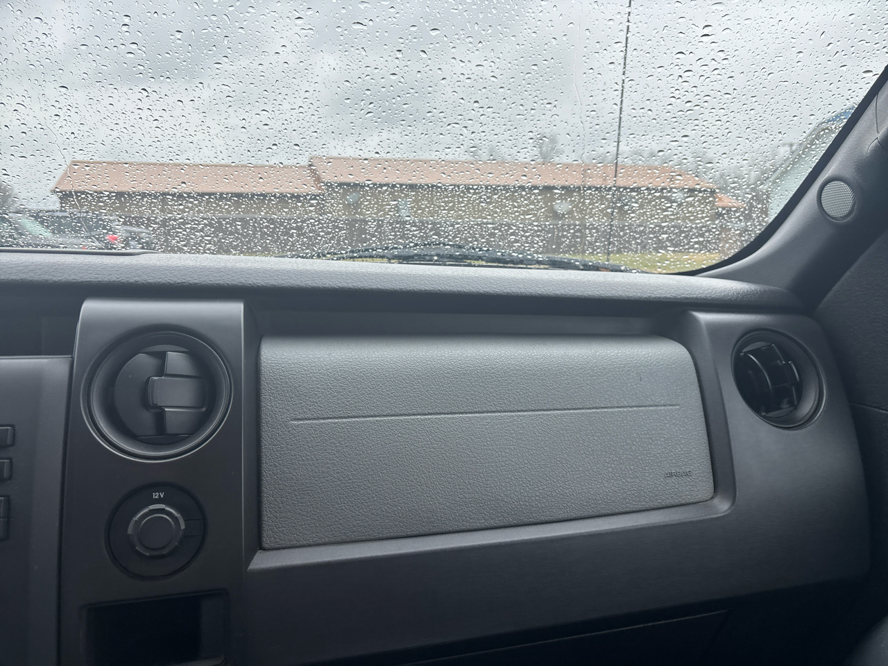 Ford F-150 2WD SuperCab 145" XL 2013