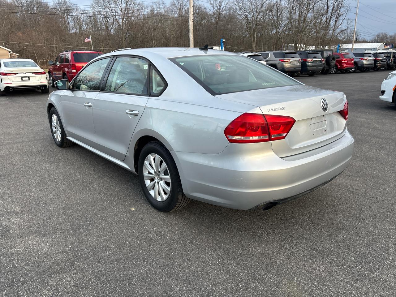 Volkswagen Passat 4dr Sdn 1.8T Auto Wolfsburg Ed PZEV 2014