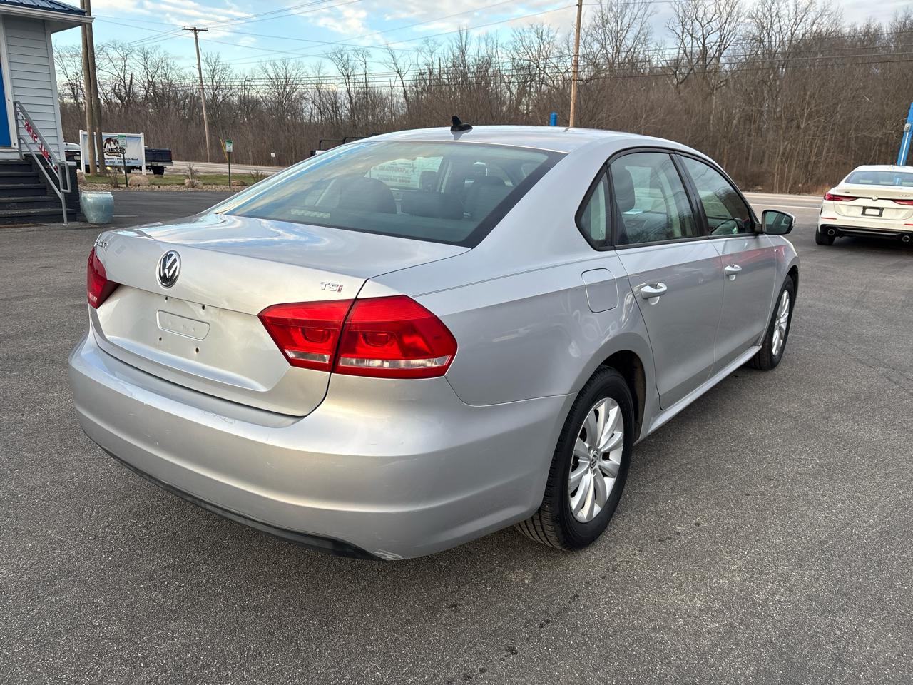 Volkswagen Passat 4dr Sdn 1.8T Auto Wolfsburg Ed PZEV 2014