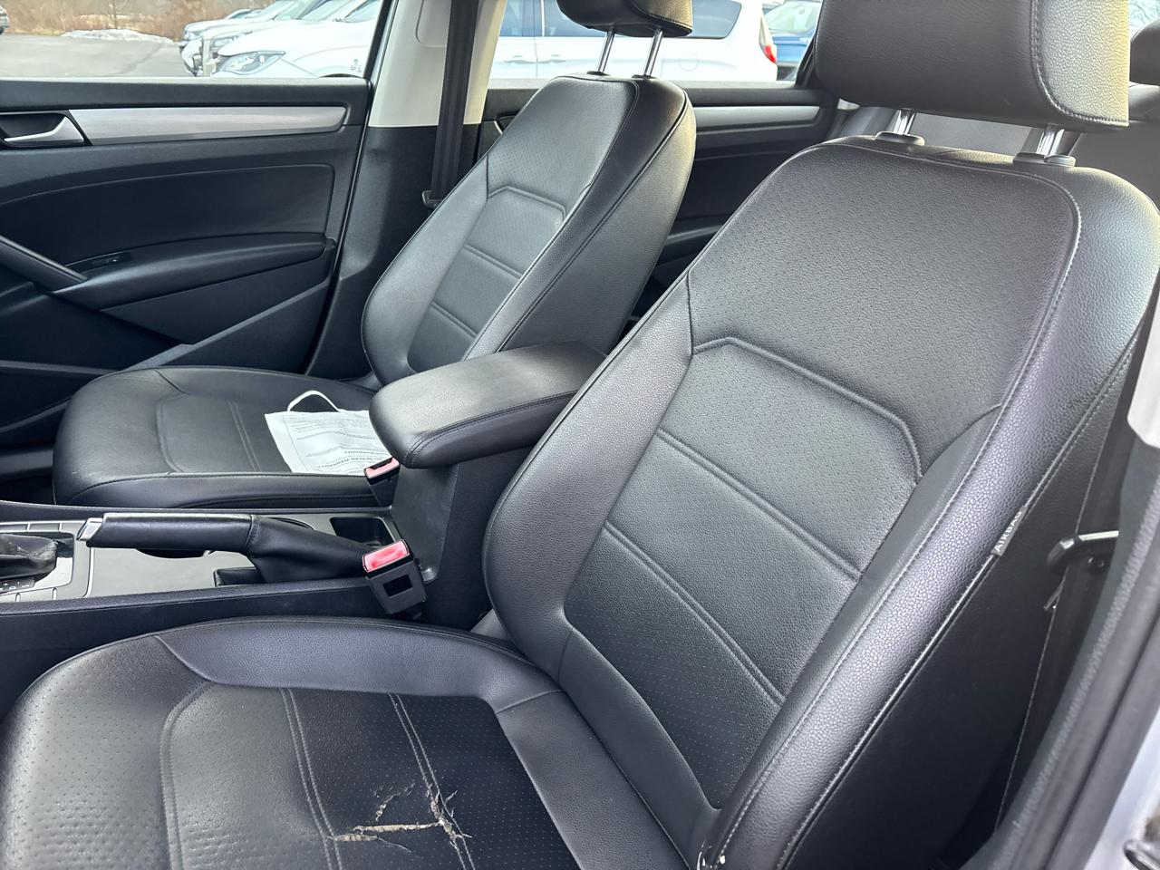 Volkswagen Passat 4dr Sdn 1.8T Auto Wolfsburg Ed PZEV 2014