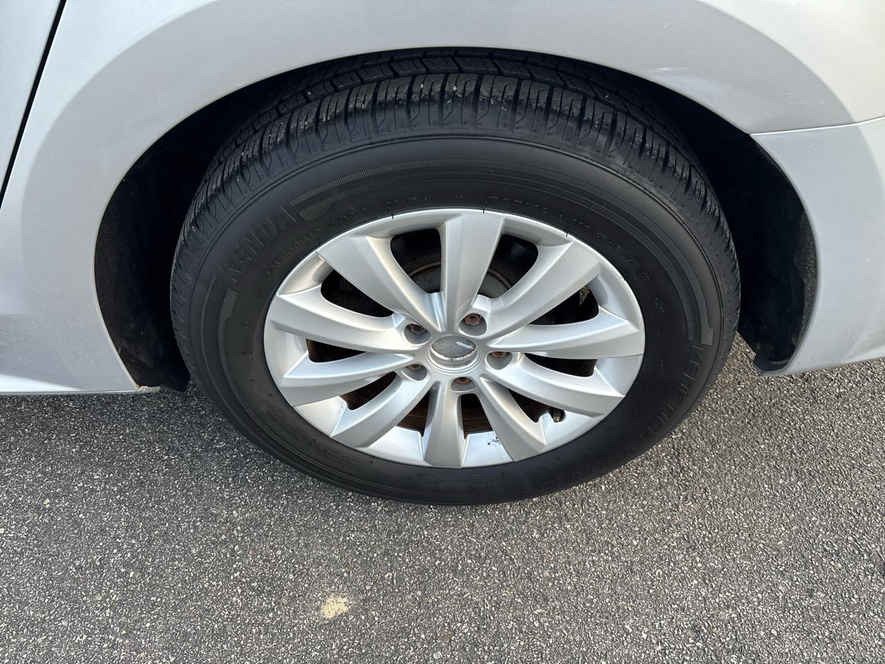 Volkswagen Passat 4dr Sdn 1.8T Auto Wolfsburg Ed PZEV 2014