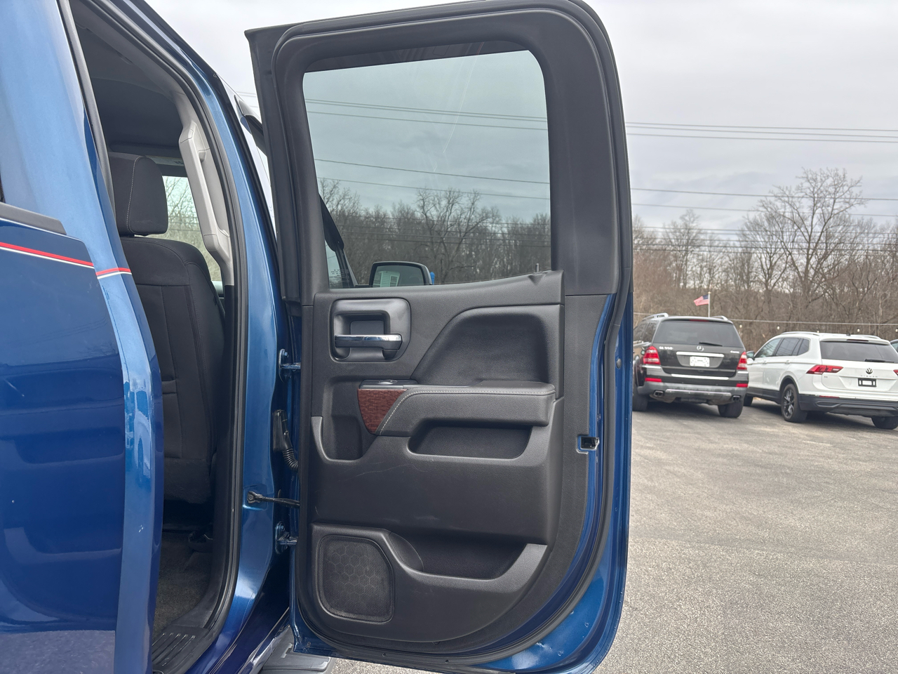 GMC Sierra 1500 4WD Double Cab 143.5" SLE 2017