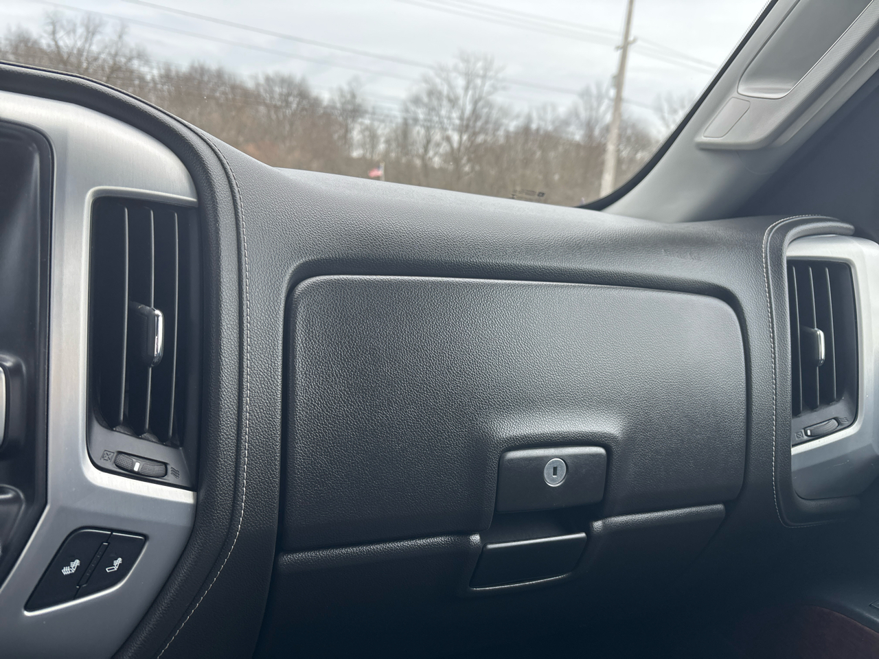 GMC Sierra 1500 4WD Double Cab 143.5" SLE 2017