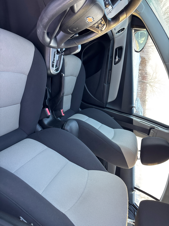 Chevrolet Cruze 4dr Sdn LS 2012