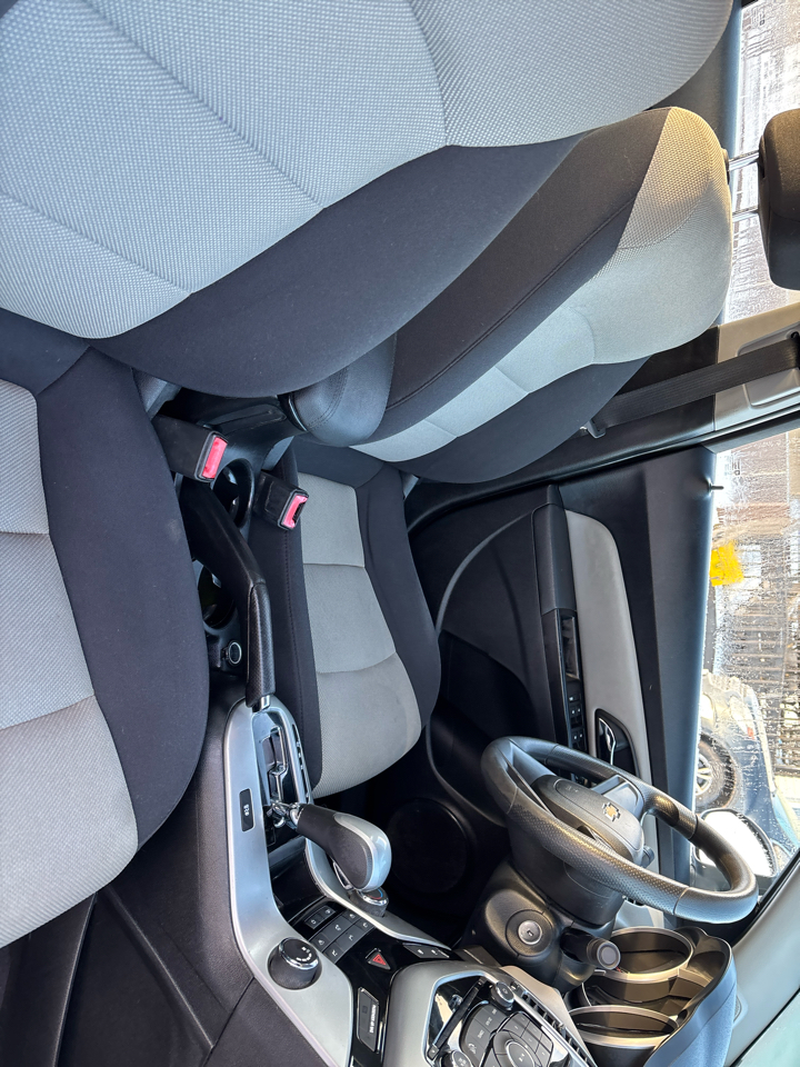 Chevrolet Cruze 4dr Sdn LS 2012