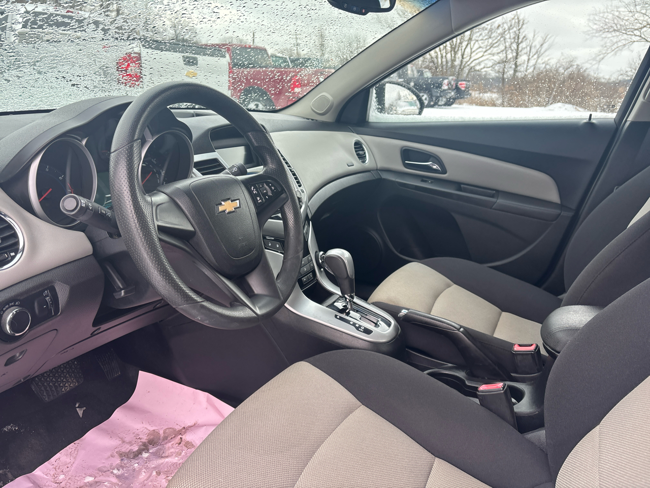 Chevrolet Cruze 4dr Sdn LS 2012