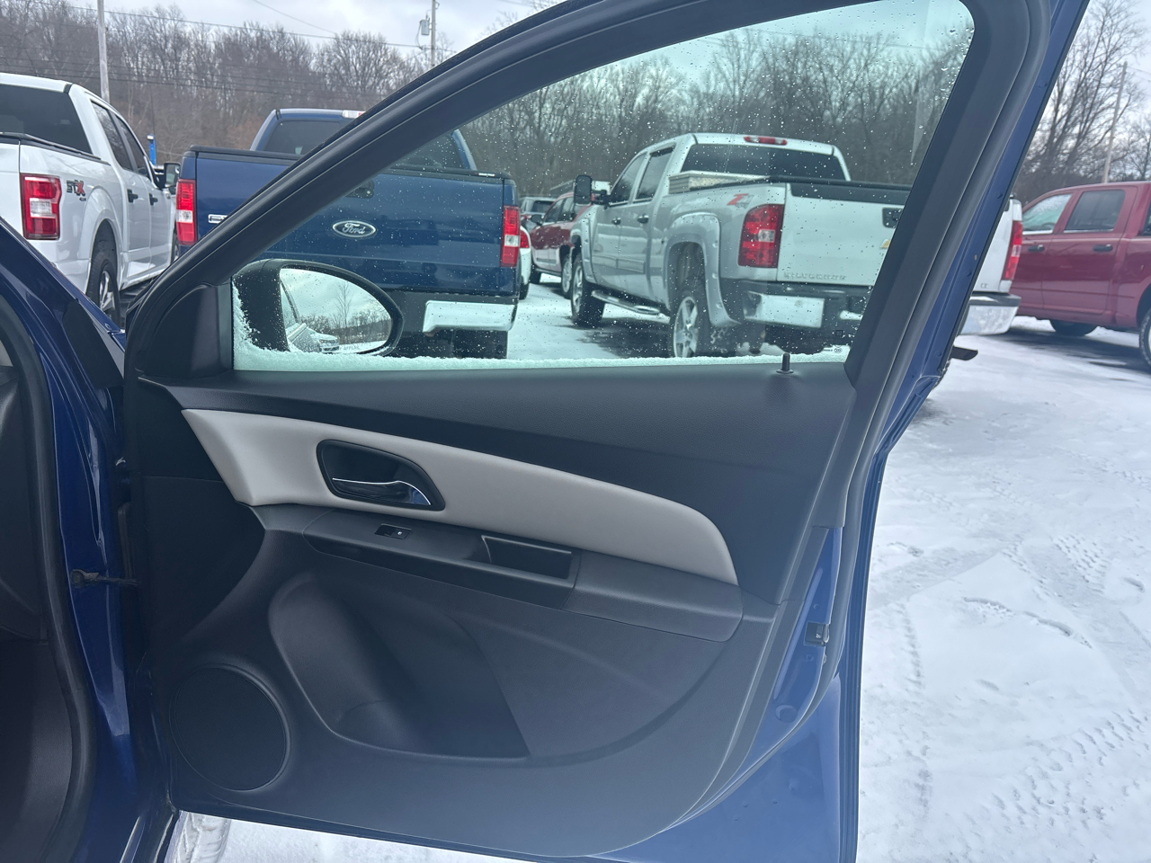 Chevrolet Cruze 4dr Sdn LS 2012