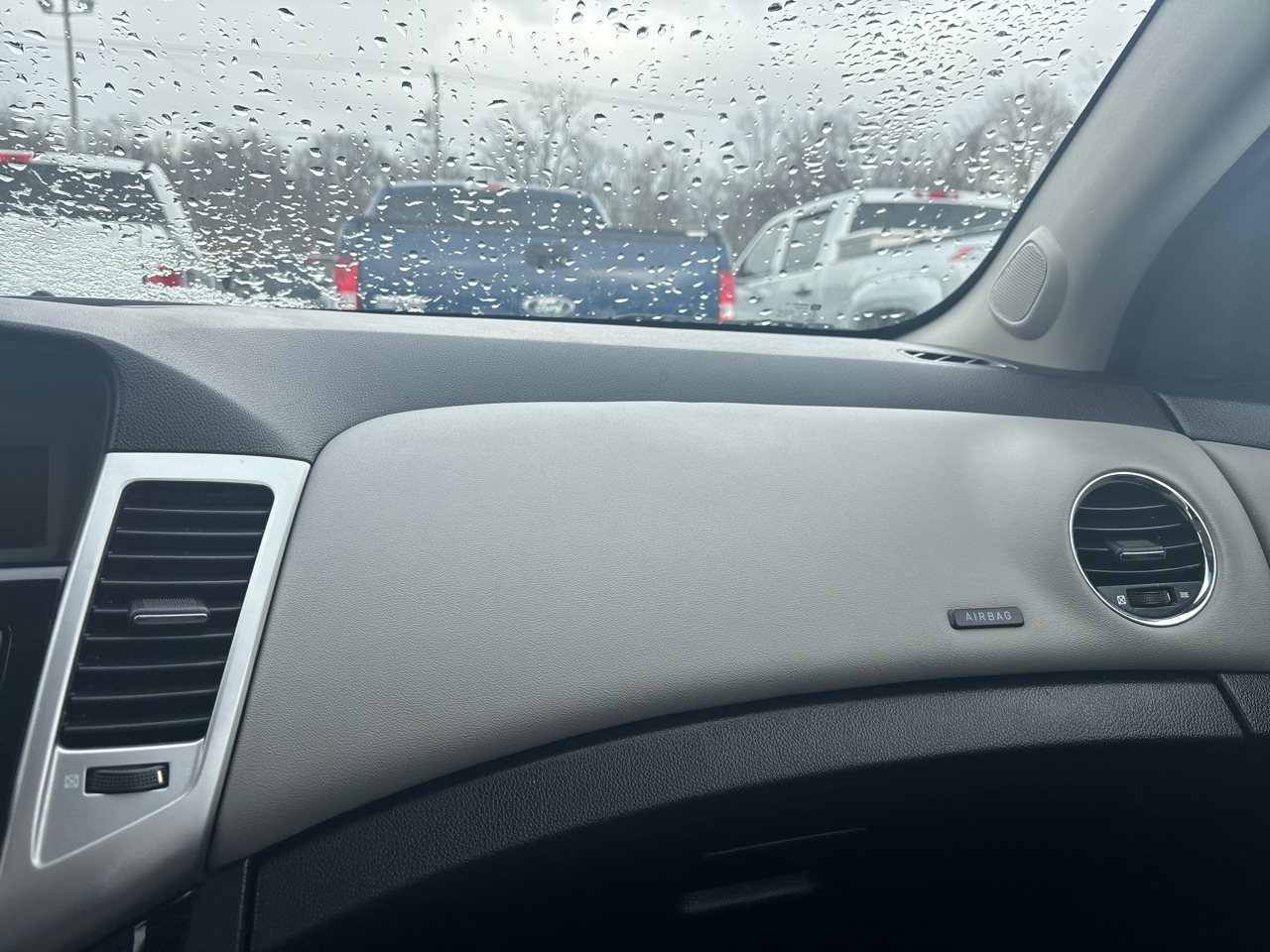 Chevrolet Cruze 4dr Sdn LS 2012