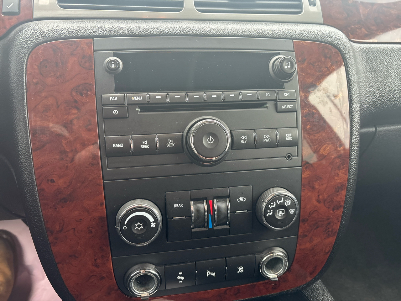 Chevrolet Tahoe 4WD 4dr 1500 LS 2011